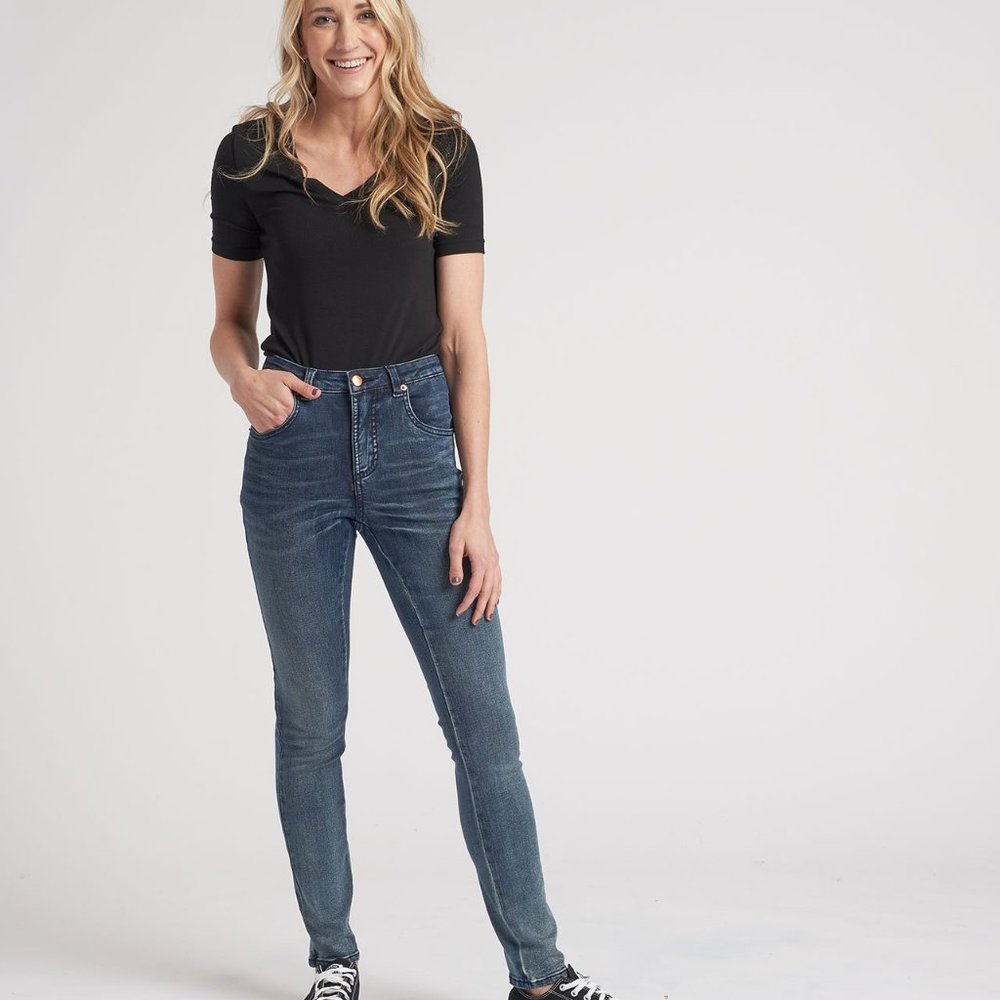 Universal Standard TALL Jeans Distressed Blue